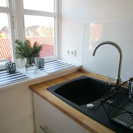 Hebbel Apartment *