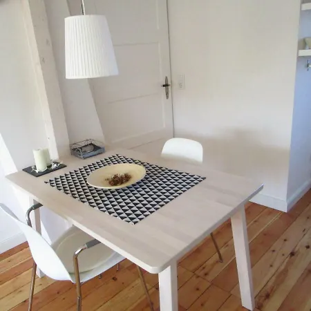 Hebbel Apartment *