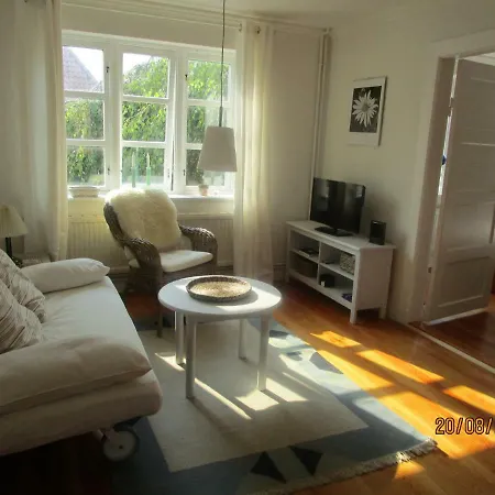 Hebbel Apartment *