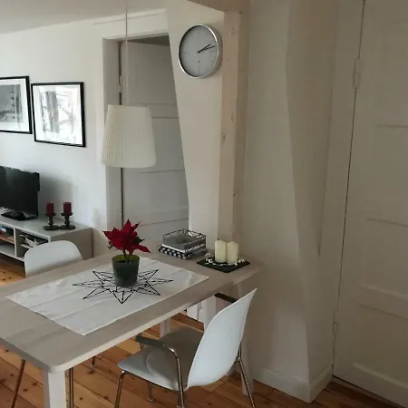 Hebbel Apartment *